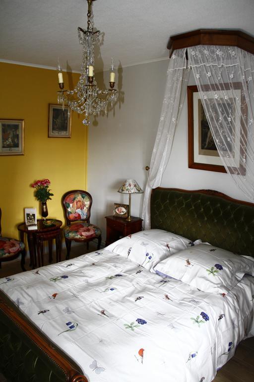 La Petite Maison Pres De L'Eglise Meillac Room photo